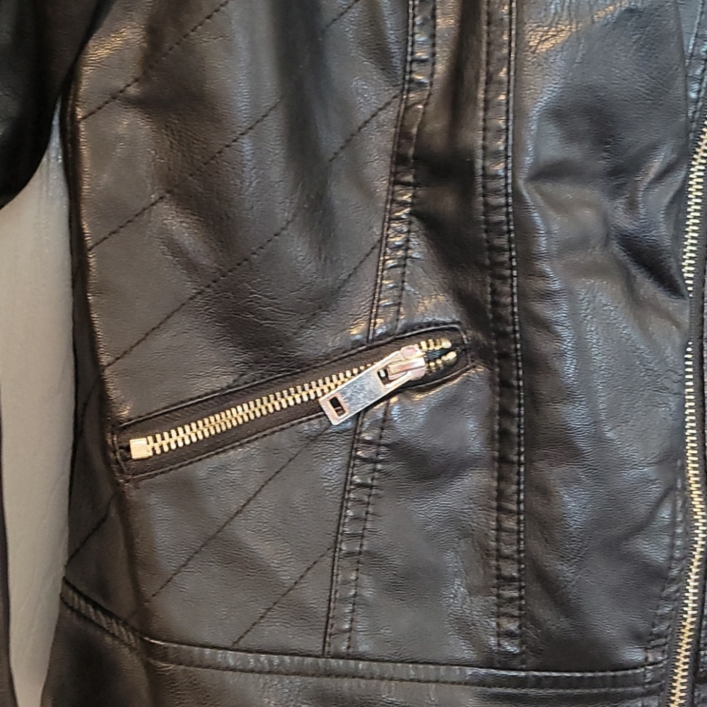 Moto faux leather jacket, black, size 8, New Look - Picture 2 of 10